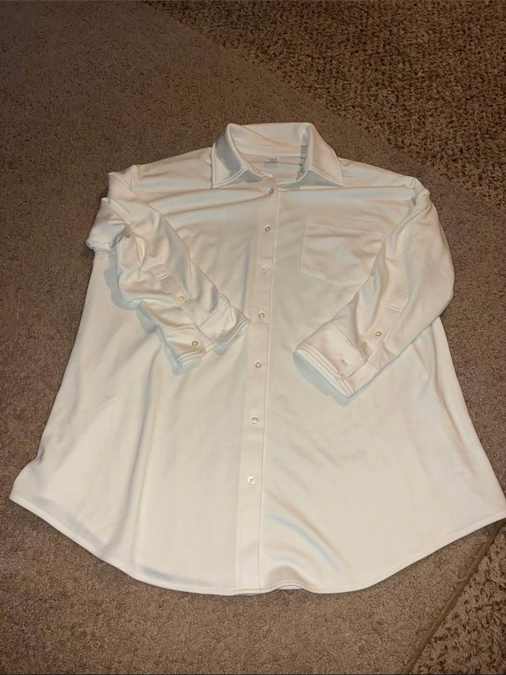 Women’s  Classic White Button-Down Shirt - Casual & Versatile size L Maternity